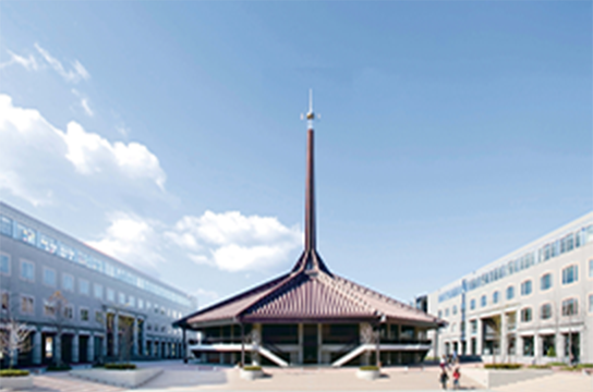 大学の外観画像